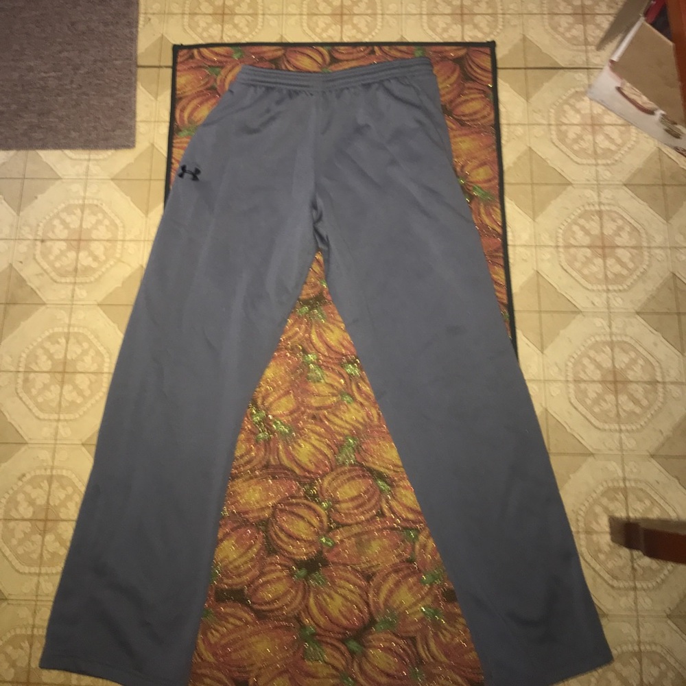 UNDER ARMOUR SWEATPANTS