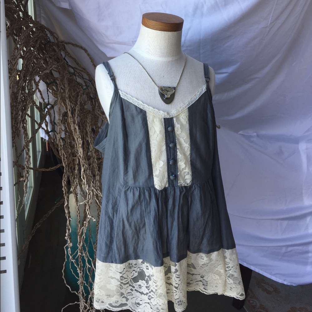 Pretty camisole with lace