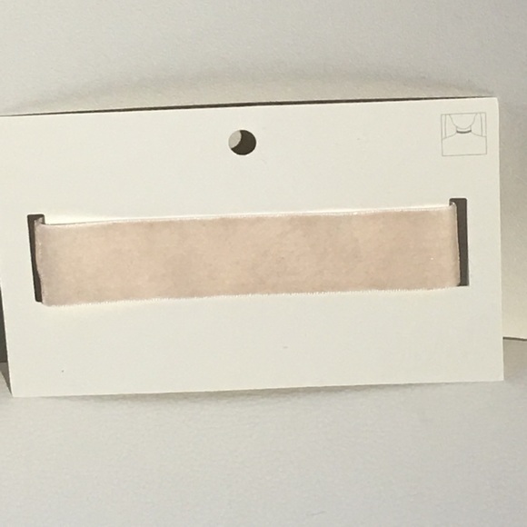 H&M Jewelry - Choker Necklace