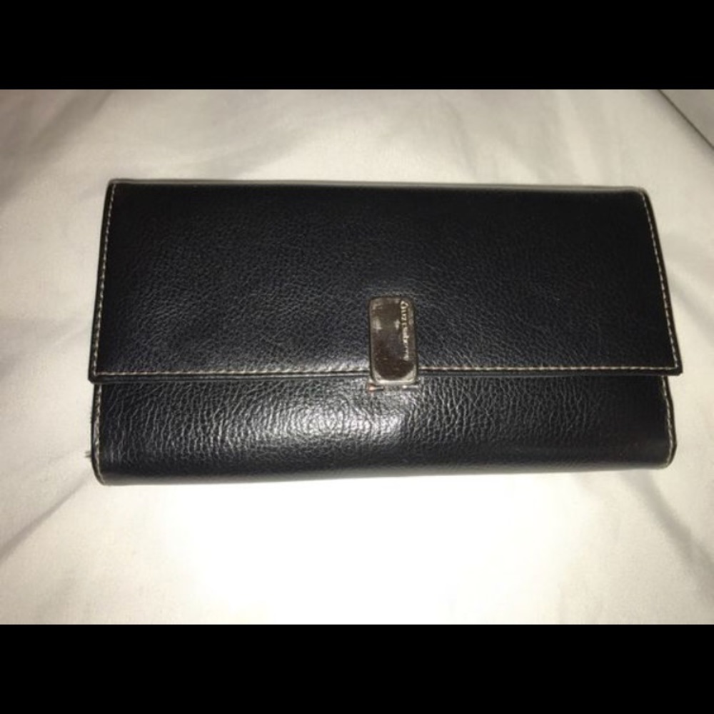 Liz Claiborne trifold wallet