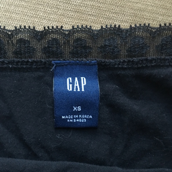 Black Lace Trimmed Tank Top - Picture 4 of 4