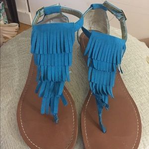 Fringed sandals 👡