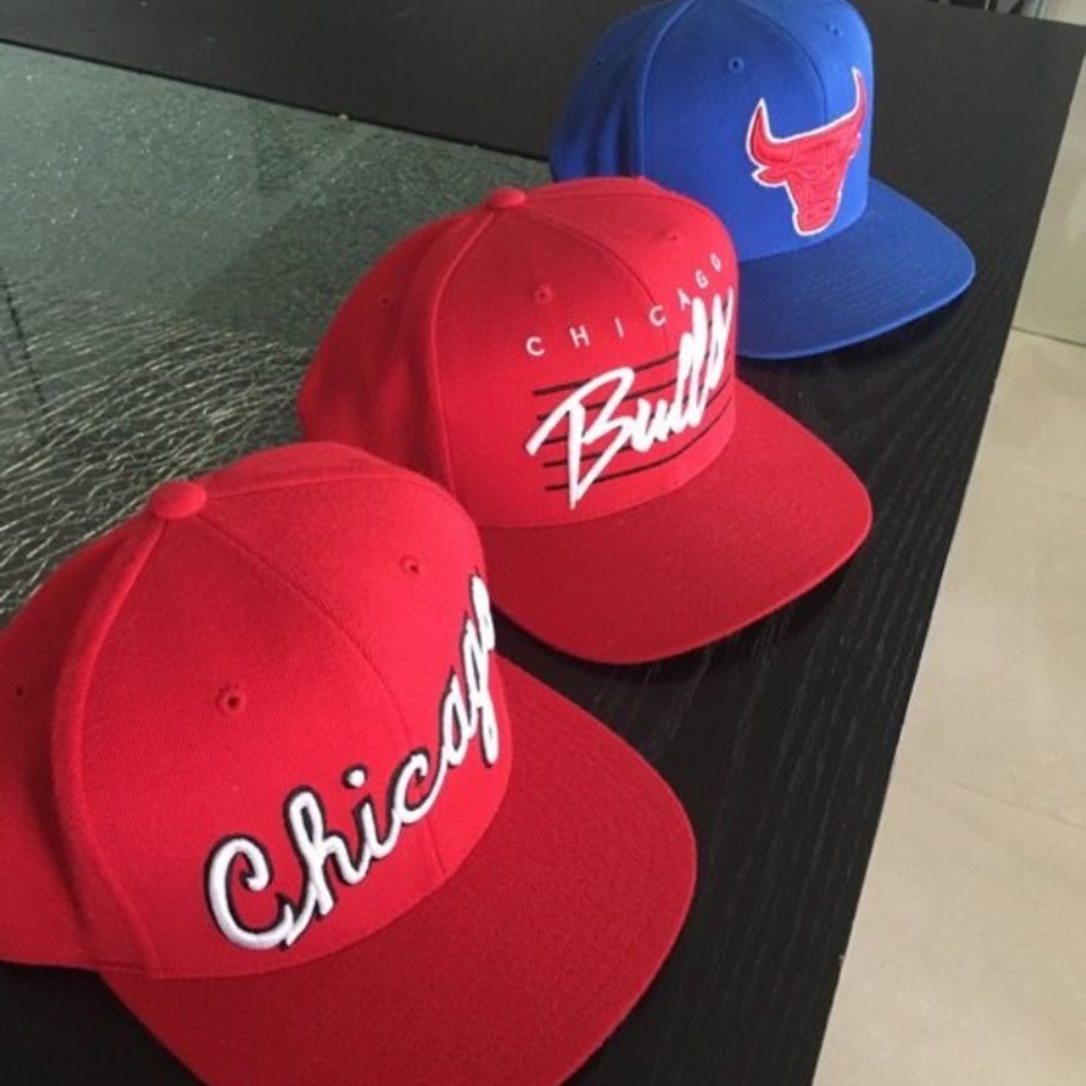 3 Chicago Bulls Mitchell & Ness Snapback Hats