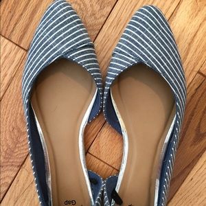 Size 7 gap flats