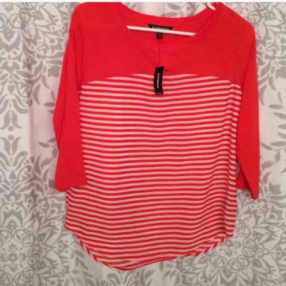 Express 3/4 sleeve top - Picture 2 of 2