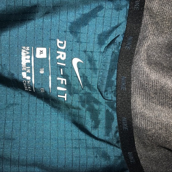 Nike dri-fit therma windbreaker - Picture 8 of 8