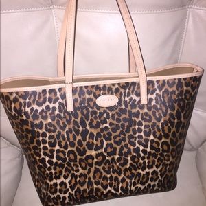 Coach Purse ( Medium Tote)