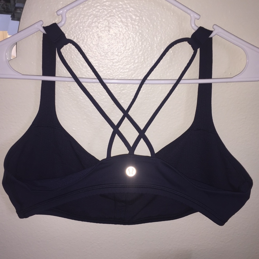 Lululemon sports bra