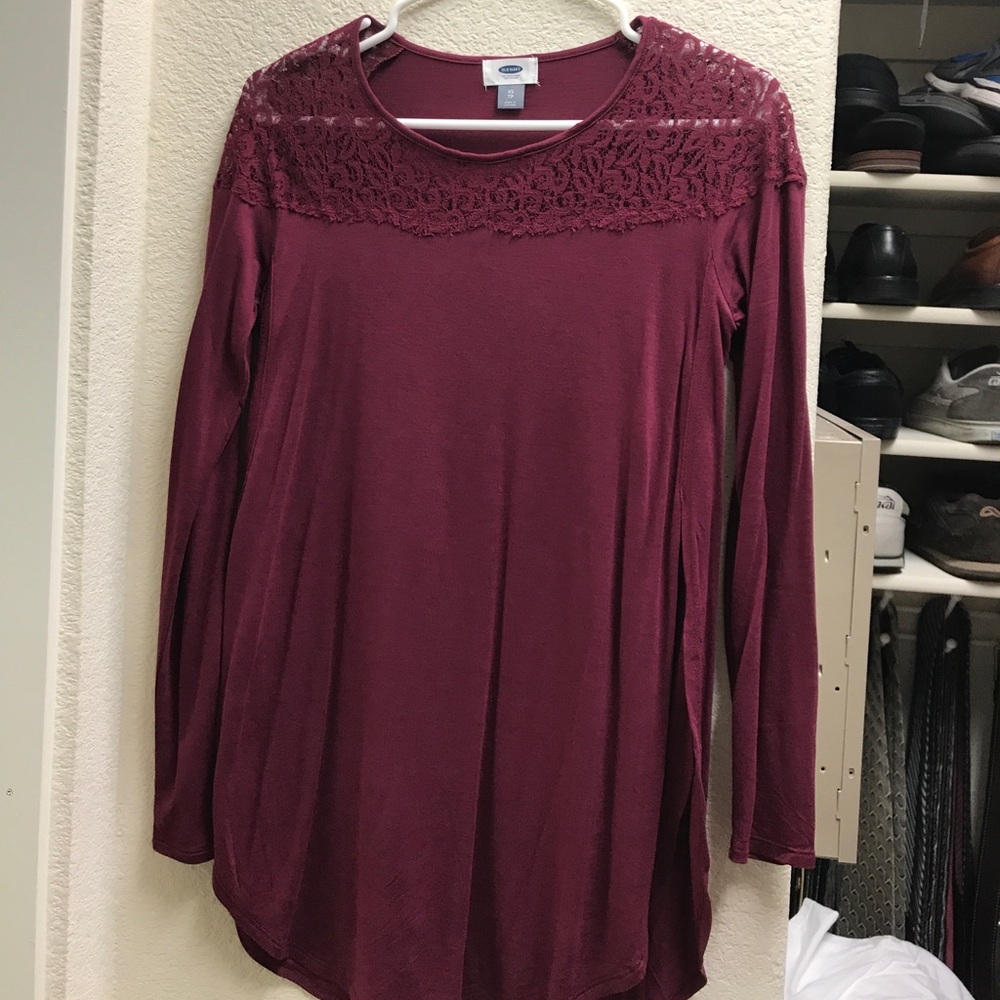 Merlot tunic with lace.