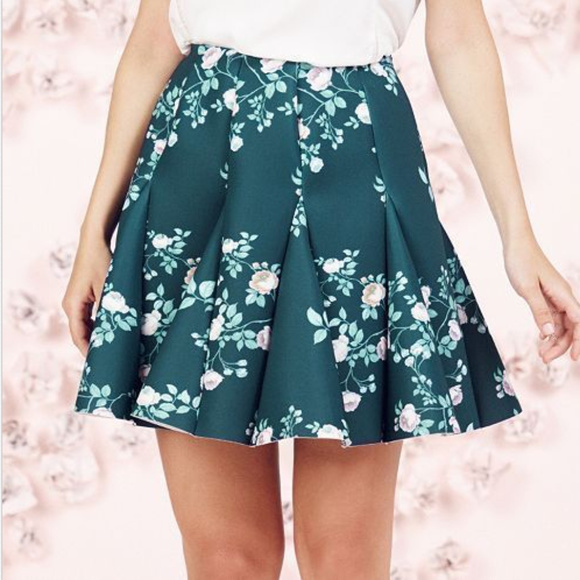 LC Lauren Conrad Dresses & Skirts - Lauren Conrad Runway Green Rose Floral Scuba Skirt