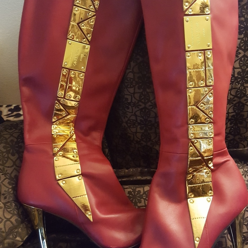 Miss Tina red boots