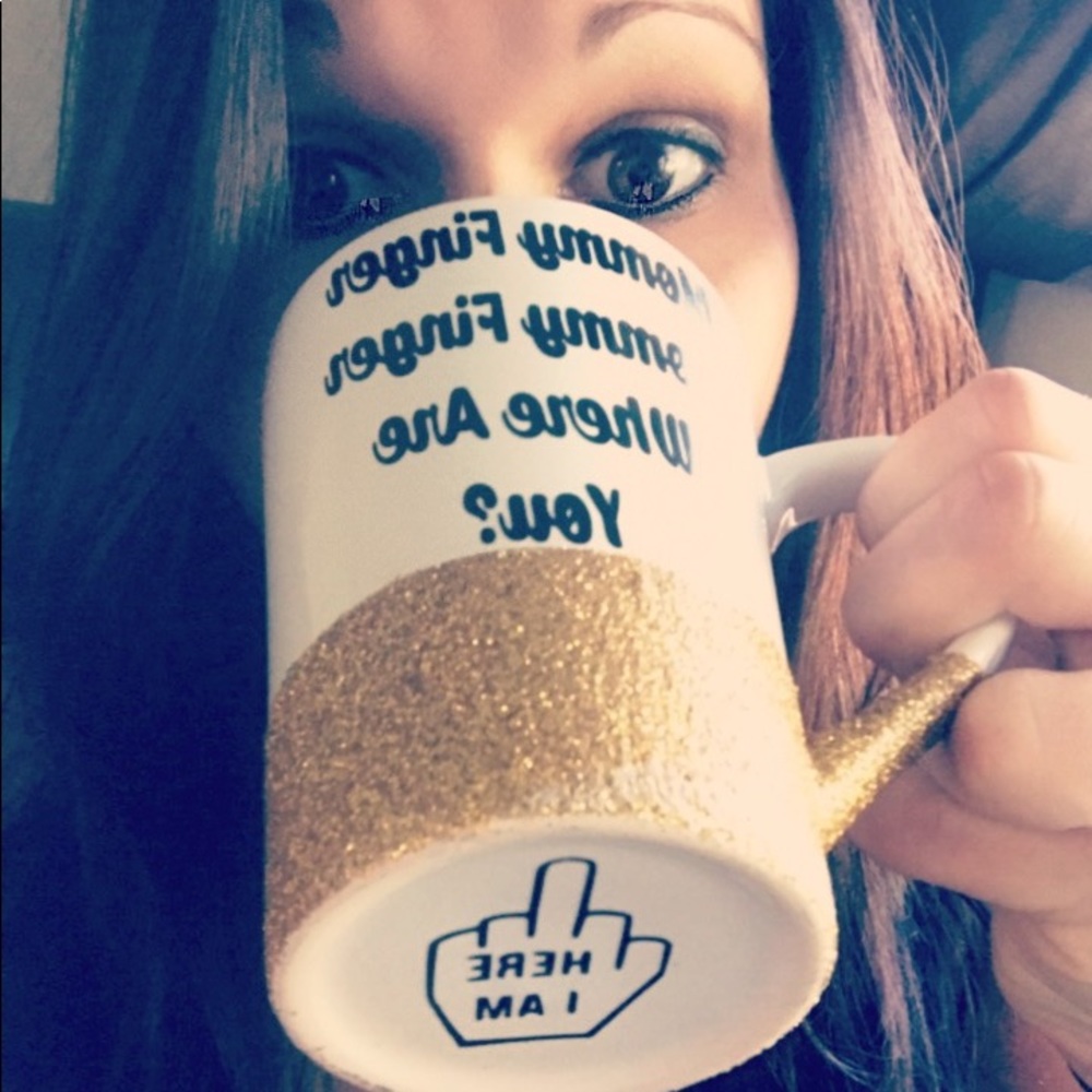 Mommy finger glitter coffee cup "funny"