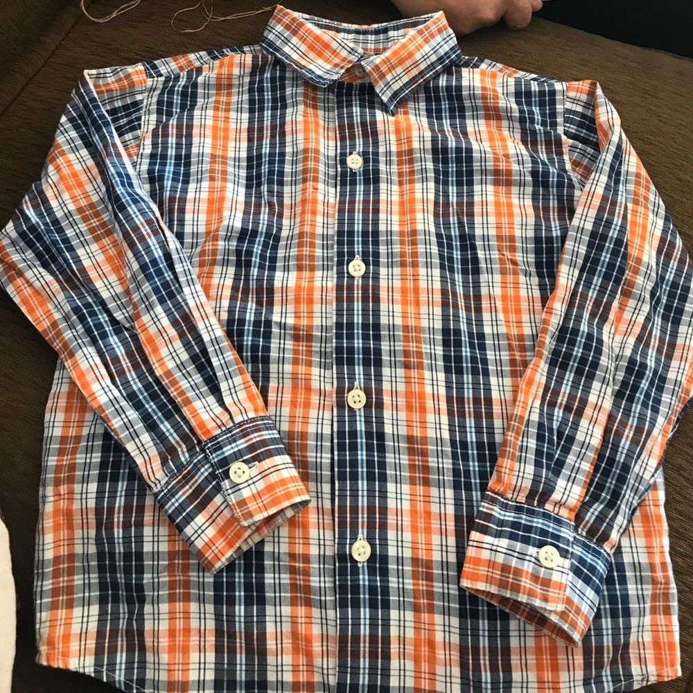 Izod plaid long sleeve shirt
