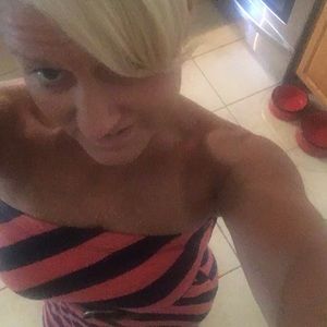Meet your Posher, Carrie