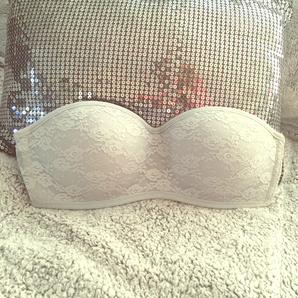 VS Pink lace padded strapless bandeau bra!