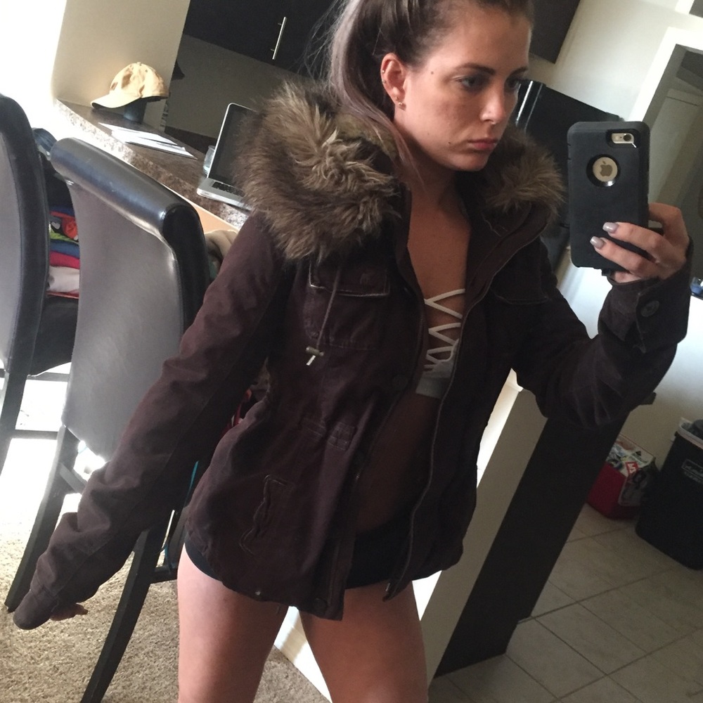 Abercrombie & Fitch faux fur