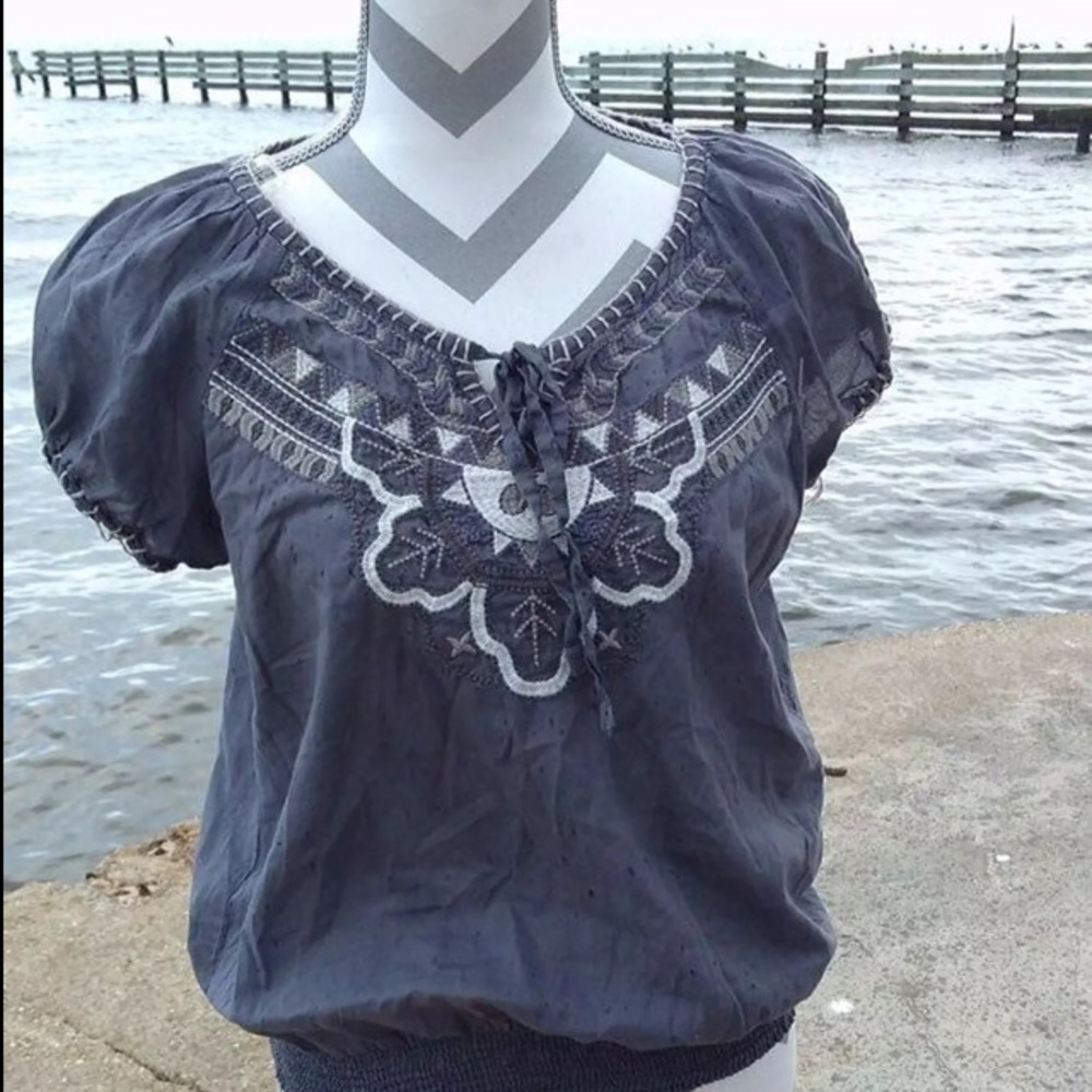 Charlotte Russe Size M Elastic Crochet
Woman's