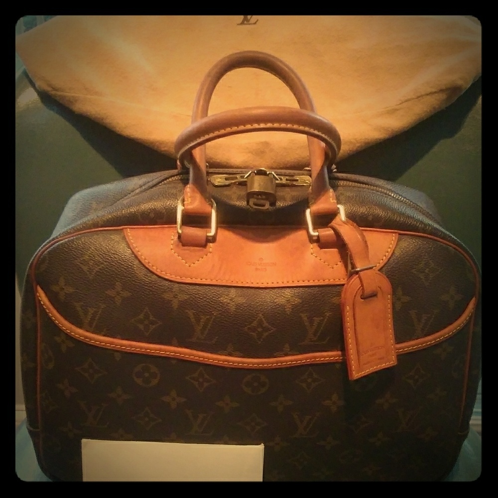 Louis Vuitton Deauville bag.