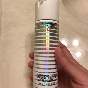 Mac lightful softening lotion