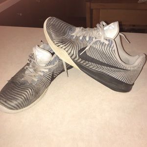 Kobe 8 mentality basketball shoes