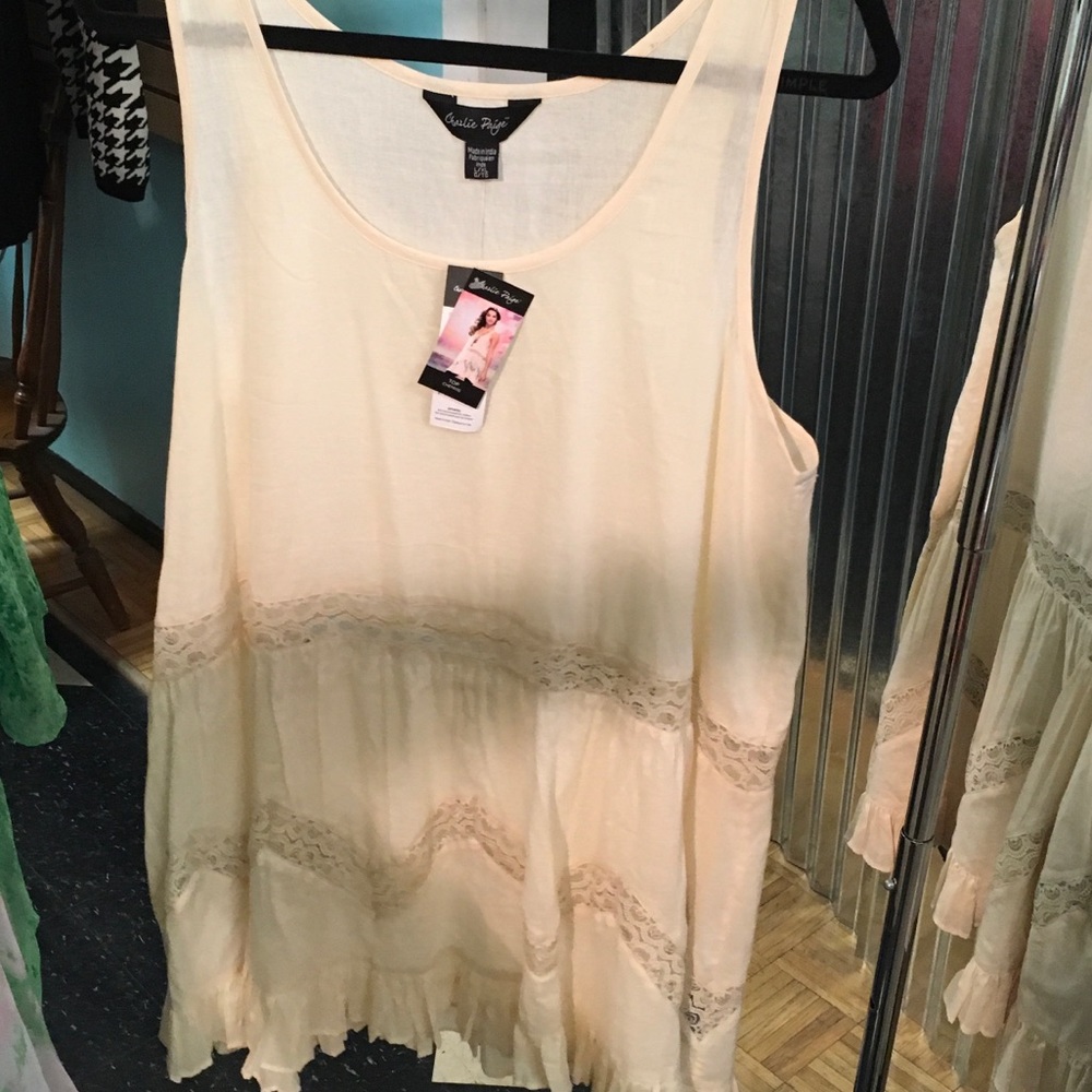 Light yellow top or dress