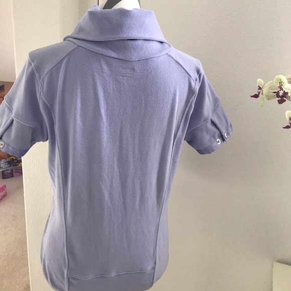 Nike Top - Picture 2 of 5