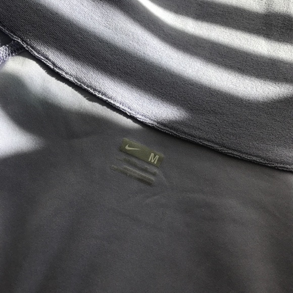 Nike Top - Picture 4 of 5