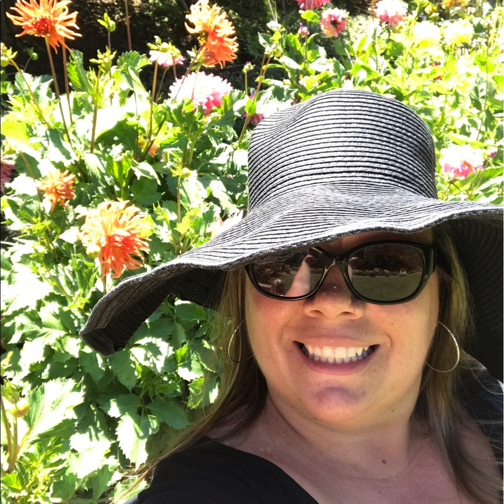 Meet your Posher, Jennifer