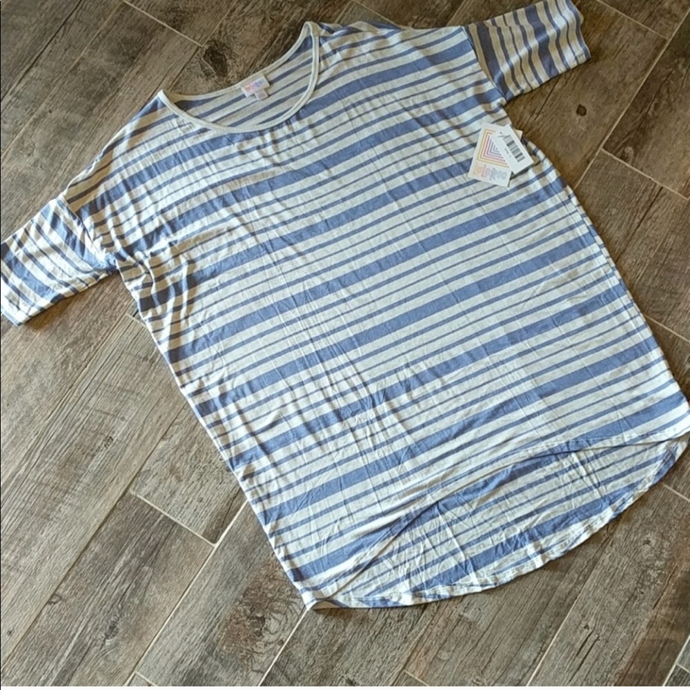 LULAROE L IRMA never worn