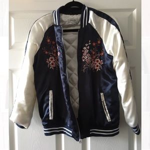 Silk embroidered jacked