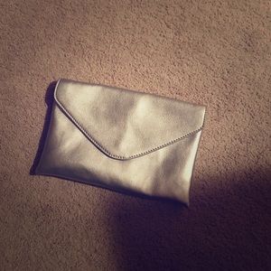 12 HR SALE jrew metallic silver clutch