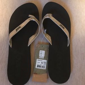 Bran new reef sandals bronze and brown