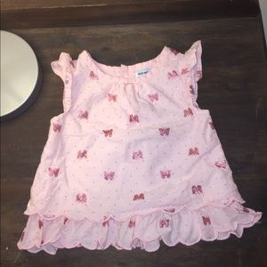 🛍NWOT. Cute pink butterfly top! 🛍