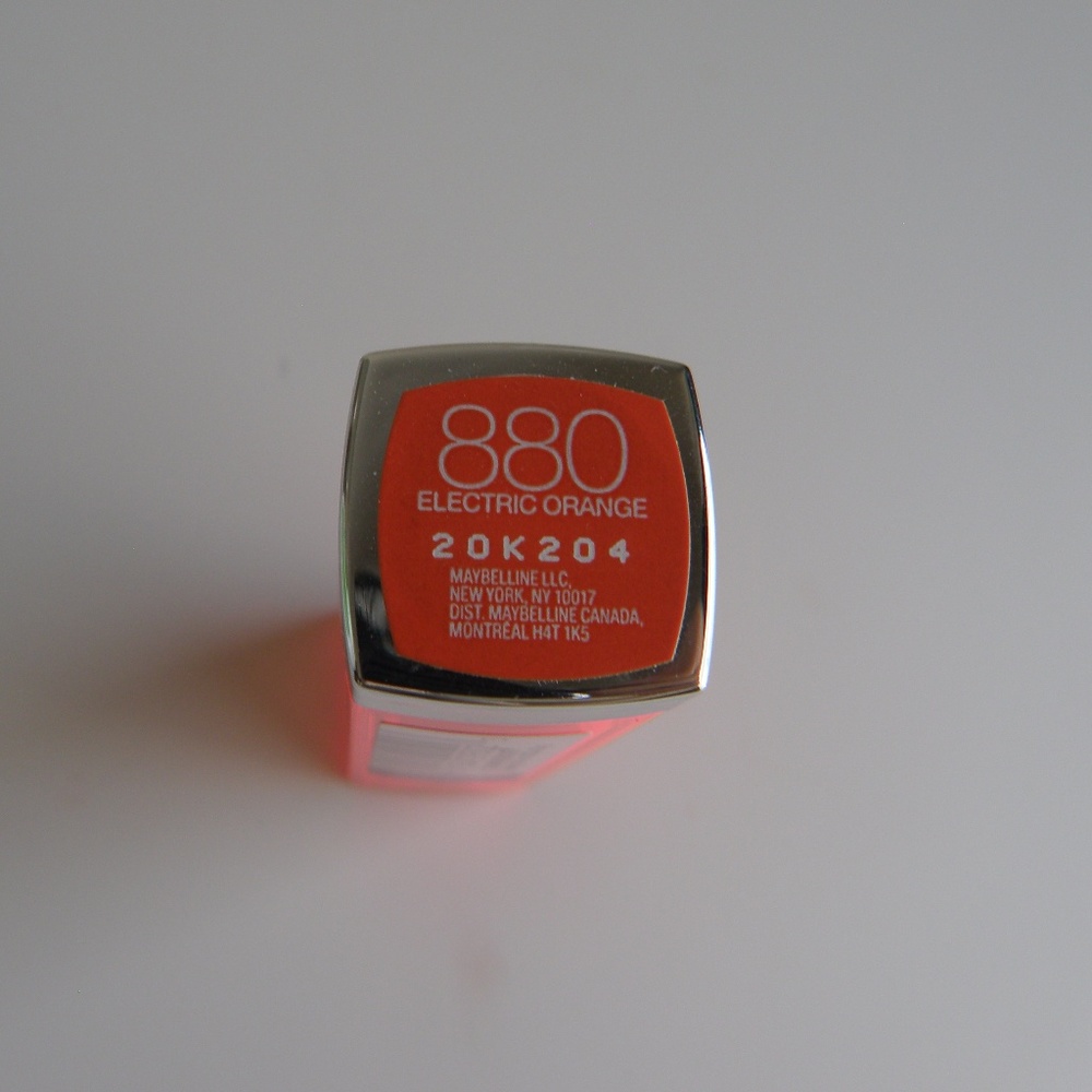 Maybelline lipstick in Electric Orange LE - Picture 2 of 3