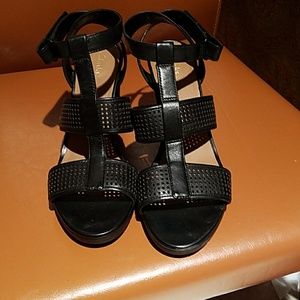 Clarks artisan black heels
