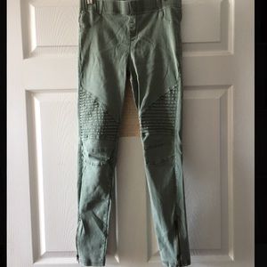 Green jeggings