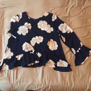 Floral Print 3/4 Bell Sleeve Top