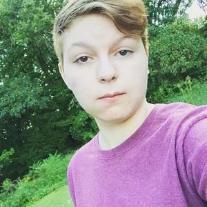 Meet your Posher, Brooke