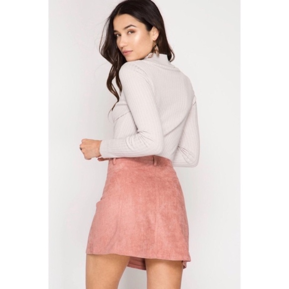 LAST Dusty Pink Vegan Suede Button Down Mini Skirt - Picture 3 of 3