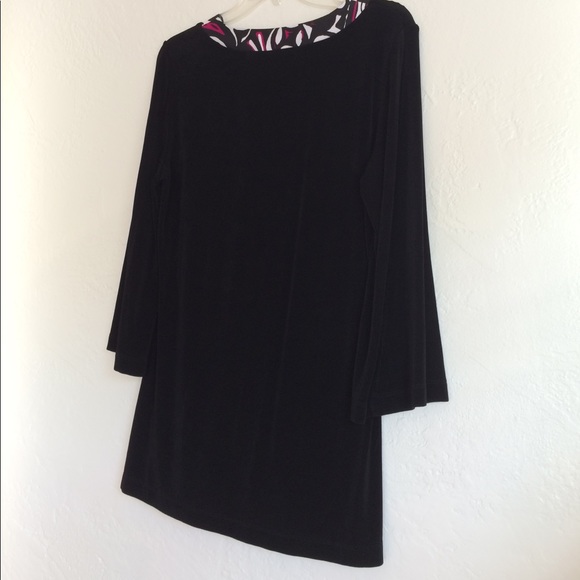 Chico’s travelers tunic with bold print collar. - Picture 4 of 6