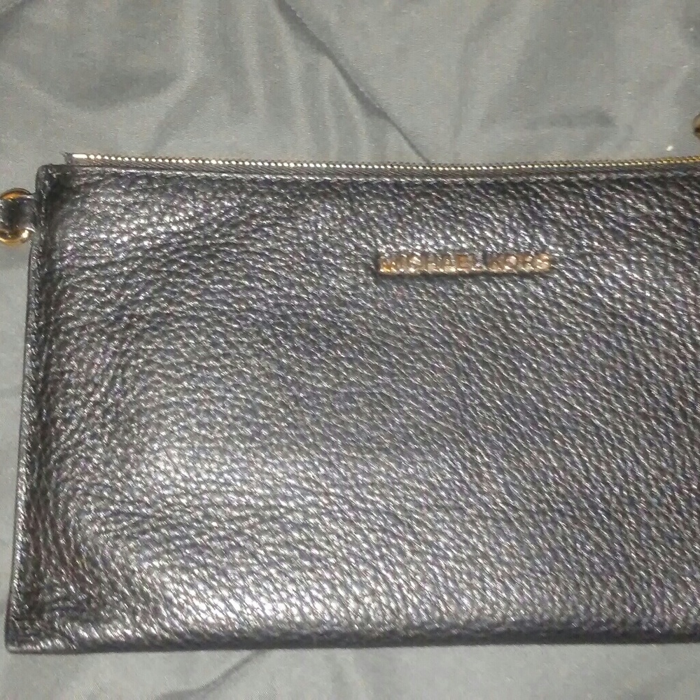 🌸SOLD 🌸Michael Kors wristlet black
