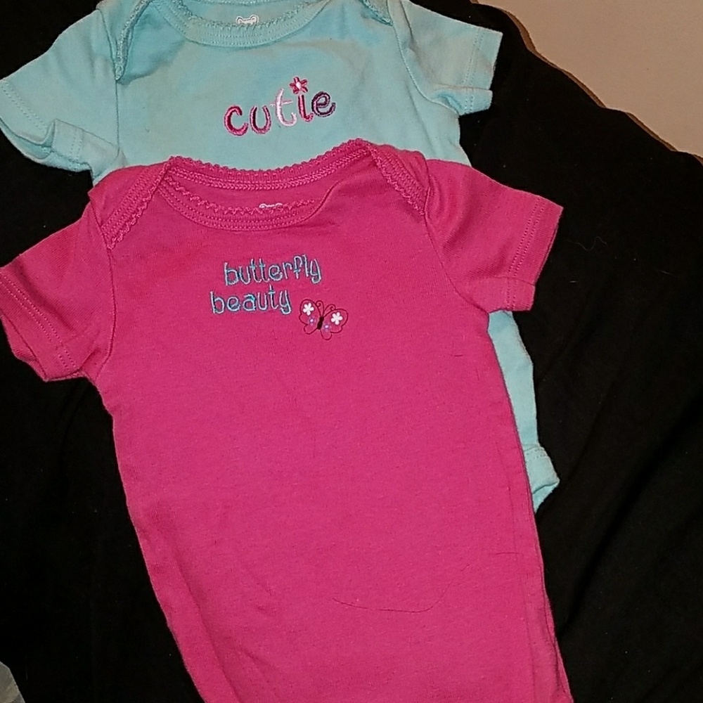 2 p8ece onesie set