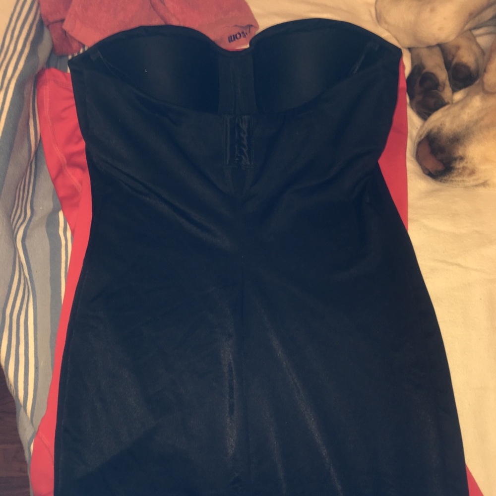 Black mini dress shape wear