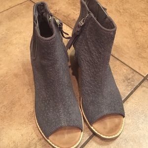 Toms booties