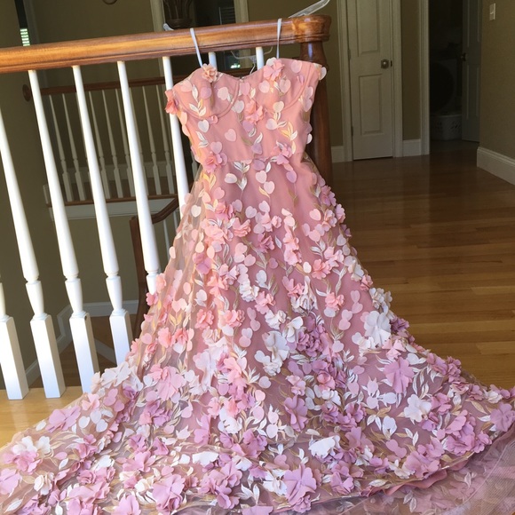 Marchesa Dresses & Skirts - Marchesa Notte Gown