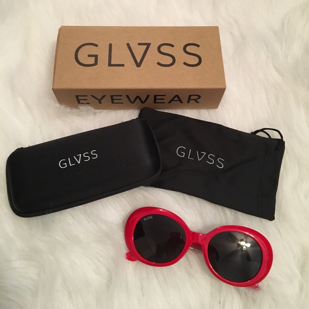NWT - GLVSS Retro Round Red Sunglasses