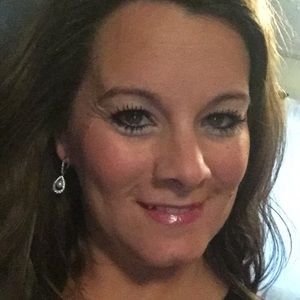 Meet your Posher, Angie