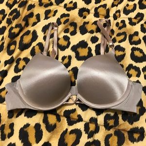 Victoria’s Secret bra