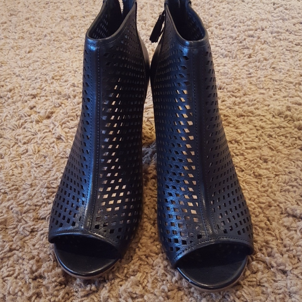 NEW BP black heels Size 11