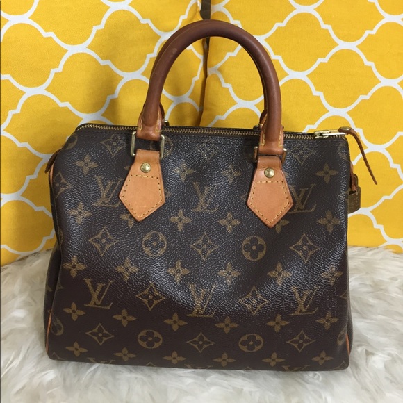 Louis Vuitton Handbags - 🌸OFFERS?🌸💯% Auth Louis Vuitton Speedy 25 Mono